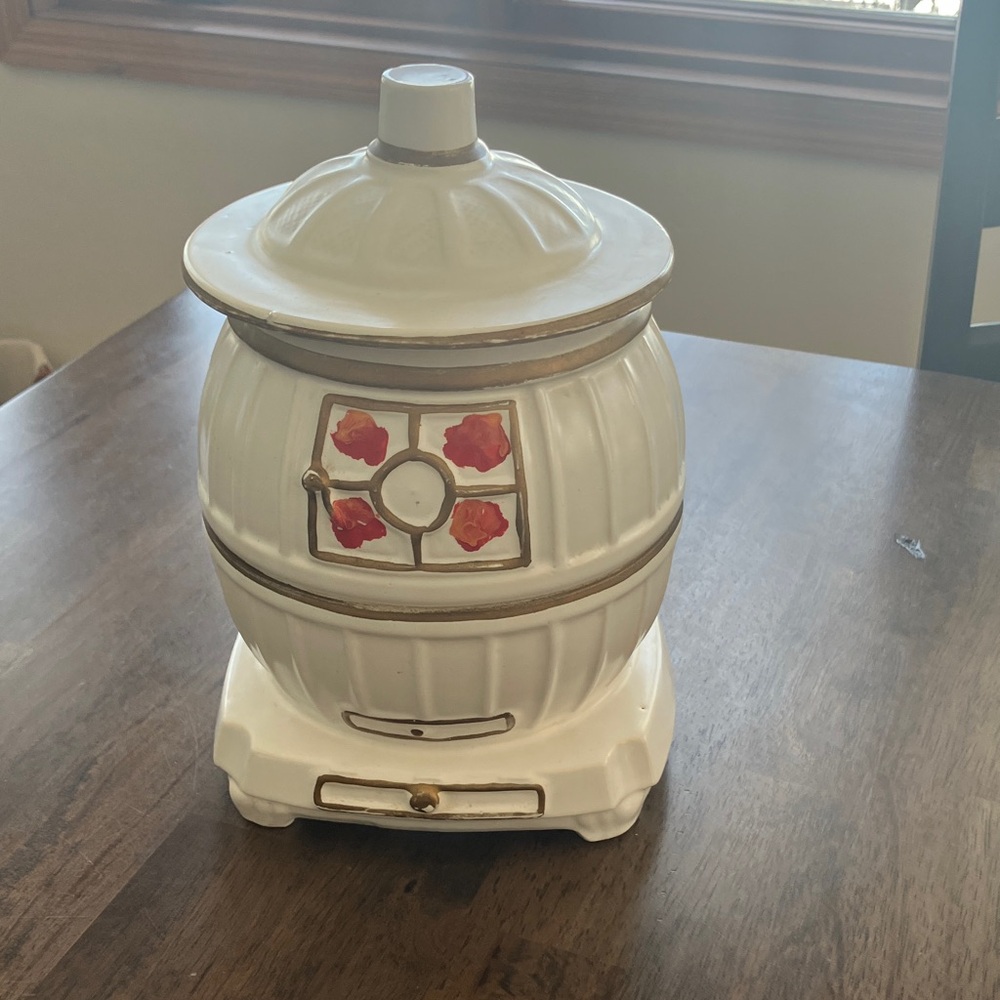 Vintage Collectible Cookie Jar - McCoy White & Gold Pot Belly